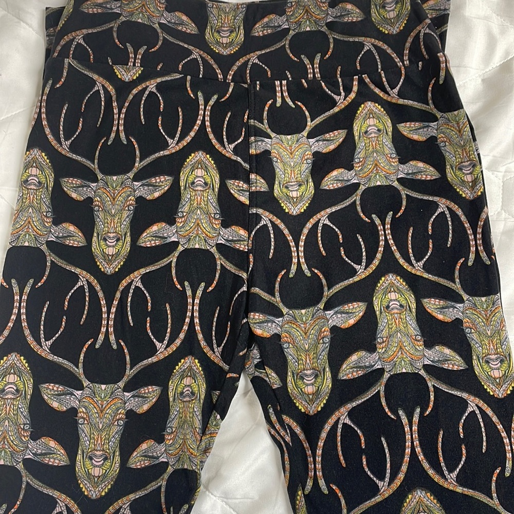 Lularoe leggings.
